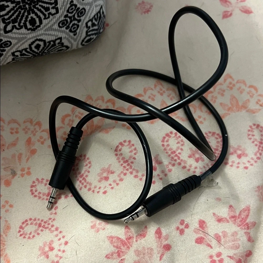 Black Audio Cable for Electronics